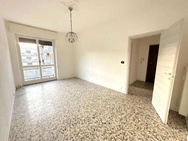 Foto Appartamento in affitto a Vercelli - 3 locali 65mq