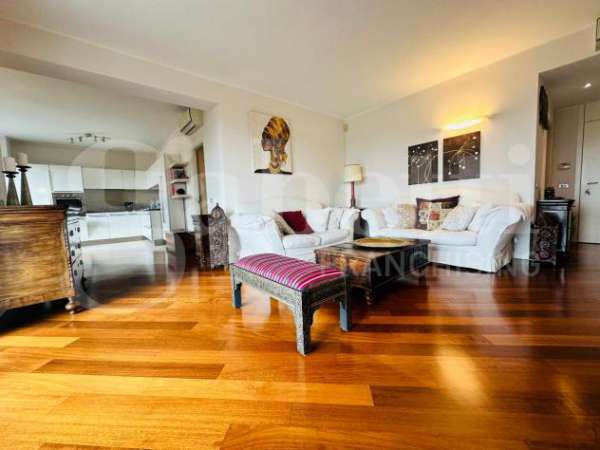 Foto Appartamento in affitto a Verona - 5 locali 140mq