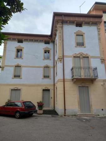 Foto Appartamento in affitto a Verona