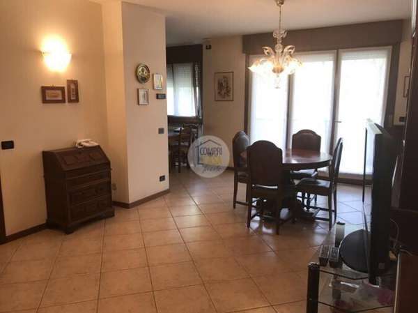 Foto Appartamento in affitto a Verona