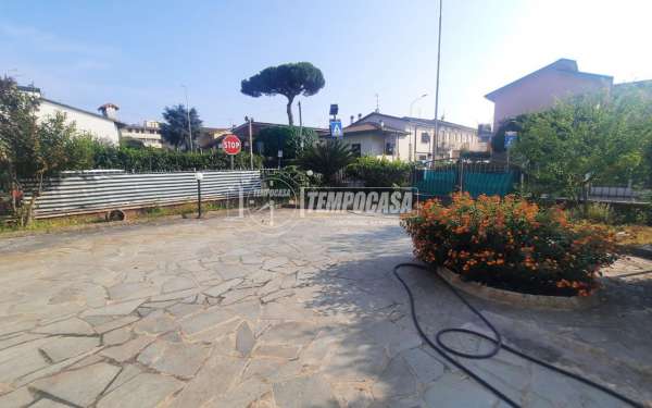Foto Appartamento in affitto a Viareggio