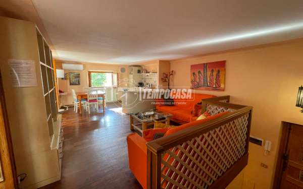 Foto Appartamento in affitto a Viareggio