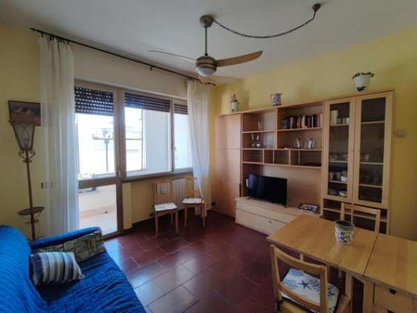 Foto Appartamento in affitto a Viareggio 60 mq  Rif: 1086523