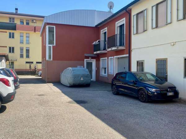 Foto Appartamento in affitto a Vicenza
