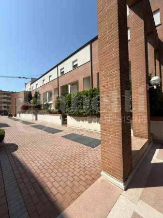 Foto Appartamento in affitto a Vicenza