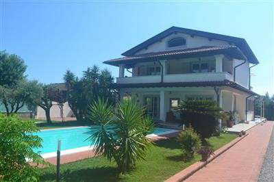 Foto Appartamento in Affitto di 90mq