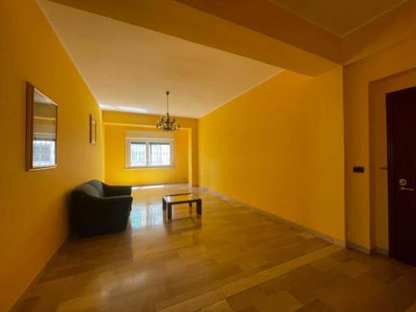Foto Appartamento in Affitto in zona SBARRE CENTRALI