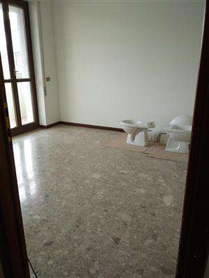 Foto Appartamento in buono stato di 100 mq. a Marina Di Carrara