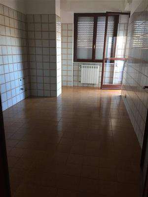 Foto Appartamento in buono stato di 120 mq. a Marina Di Carrara