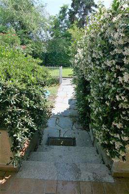 Foto Appartamento in buono stato di 75 mq. a Marina Di Carrara