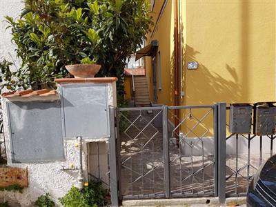 Foto Appartamento in buono stato di 75 mq. a Vada