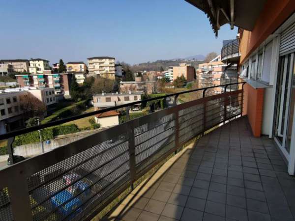 Foto appartamento in Svizzera, 3.5 locali con posteggio