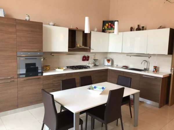 Foto Appartamento in Via Amerigo Vespucci, Napoli