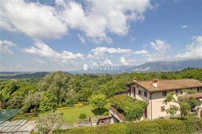 Foto Appartamento in zona Marconaga a Ello