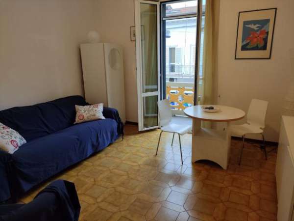 Foto APPARTAMENTO INDIPENDENTE di 4 vani e di 80 mq (VIAREGGIO) rif. AF 0001