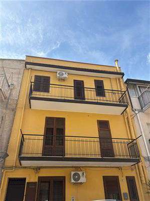 Foto Appartamento residenziale buono/abitabile Altavilla M. paese