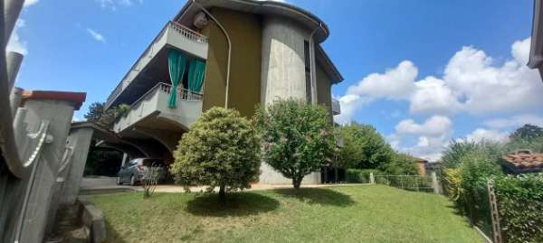 Foto APPARTAMENTO USO TRANSITORIO IN ZONA PRECOLLINARE A GASSINO