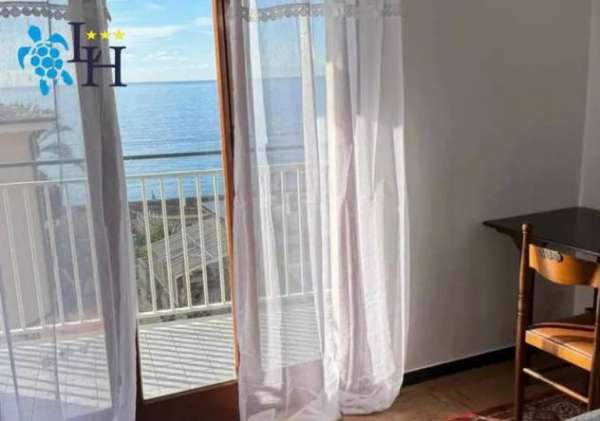Foto appartamento vista mare
