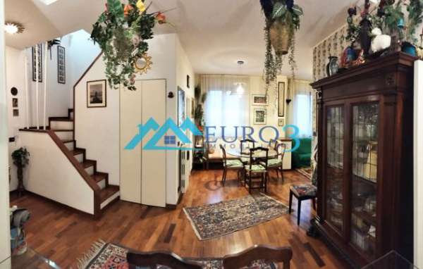 Foto ASCOLI PICENO-CENTRO STORICO-Appartamento signorile arredato