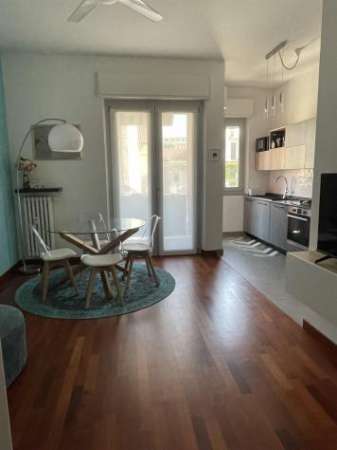Foto Asti, TRILOCALE ARREDATO_Corso Alfieri