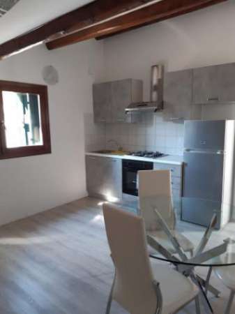 Foto Attico / Mansarda di 45 m con 2 locali in affitto a Vicenza