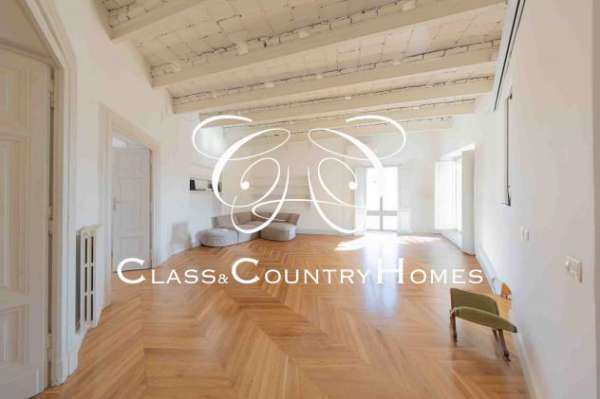 Foto Attico di Lusso in Affitto Centro Storico con Terrazzo Panoramico