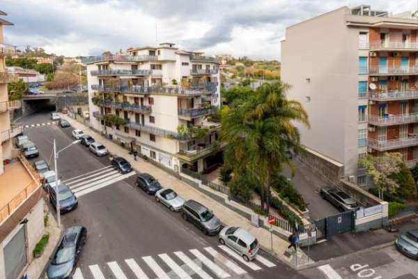 Foto Attico in affitto a Catania