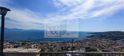 Foto Attico in affitto a Napoli vomero