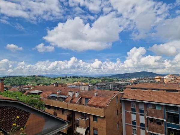 Foto Attico in affitto a Perugia