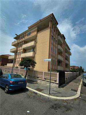 Foto Attico residenziale buono/abitabile Ostia ponente
