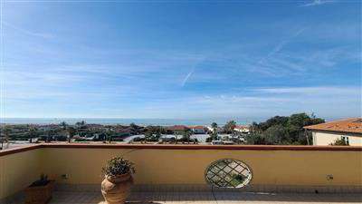 Foto Attico/mansarda in buono stato di 120 mq. a Tonfano