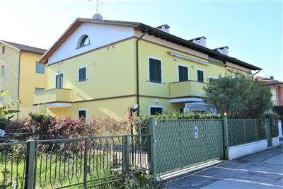 Foto Attico/mansarda in buono stato di 65 mq. a Marina Di Massa