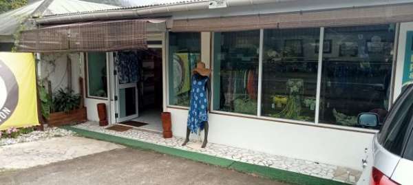 Foto Attivit  commerciale in Polynesia Francese