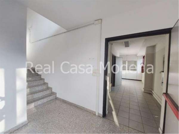 Foto AY388F_M12G12 - UFFICI FRAZIONABILI A MODENA EST