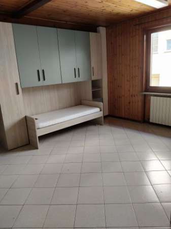 Foto Beautiful bed place for female students-Posto letto studentessa