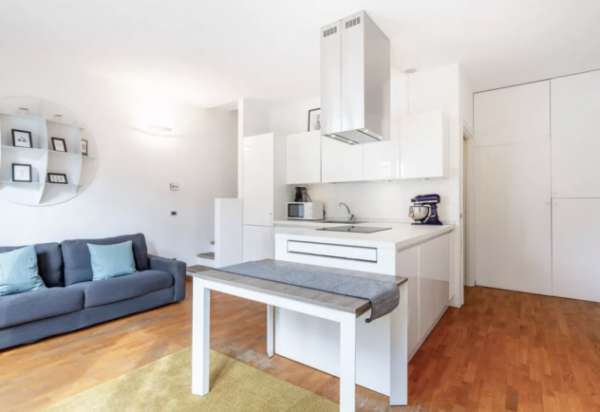 Foto Bellissimo appartamento su due piani a pochi passi dal Monumentale