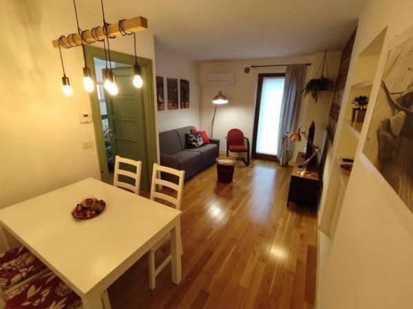 Foto Bello bilocale di 50 mq moderno Bergamo
