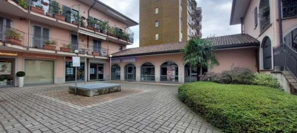 Foto BESANA BRIANZA - ampio ufficio in locazione