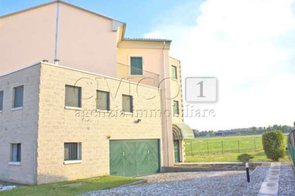 Foto Bifamiliare in affitto a Grumolo delle Abbadesse
