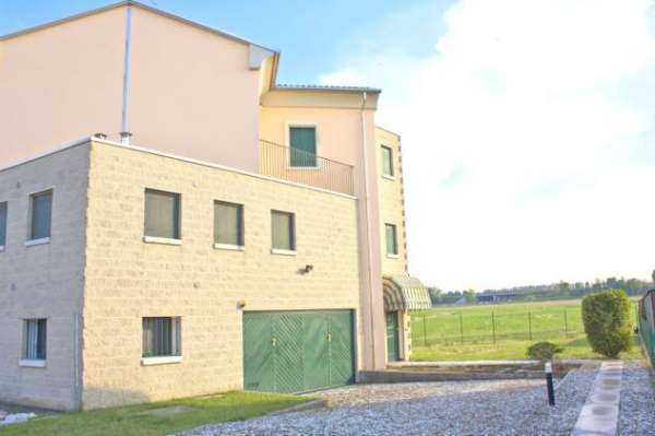 Foto Bifamiliare in affitto a Grumolo delle Abbadesse