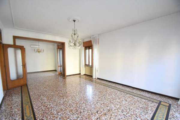 Foto Bifamiliare in affitto a Vicenza