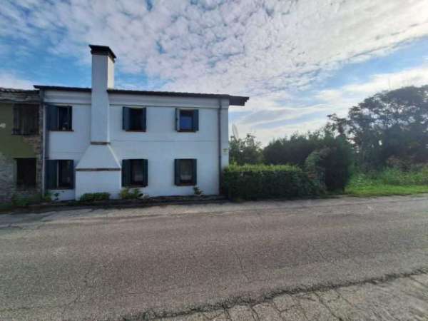 Foto Bifamiliare in affitto a Villamarzana