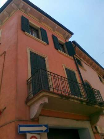 Foto BILOCALE (1 CAMERA DA LETTO) AFFITTASI A STUDENTESSE VICINISSIMO UNIVERSITA