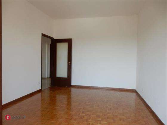Foto BILOCALE  78  MQ. A CESANO BOSCONE  750 AL MESE S.C.