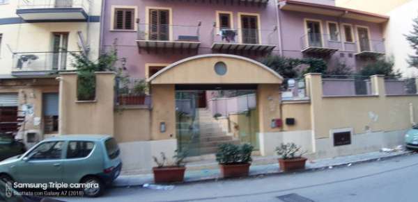 Foto Bilocale, ampio e prestigioso a Palermo