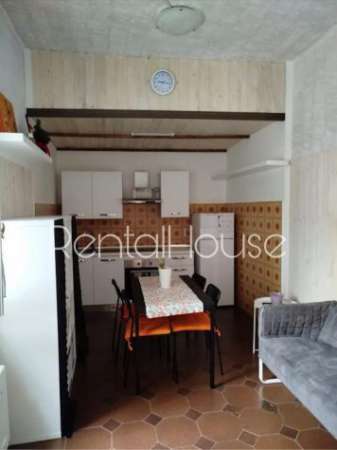 Foto BILOCALE A BUSNAGO CON BALCONE E POSTO AUTO LIBERO SUBITO