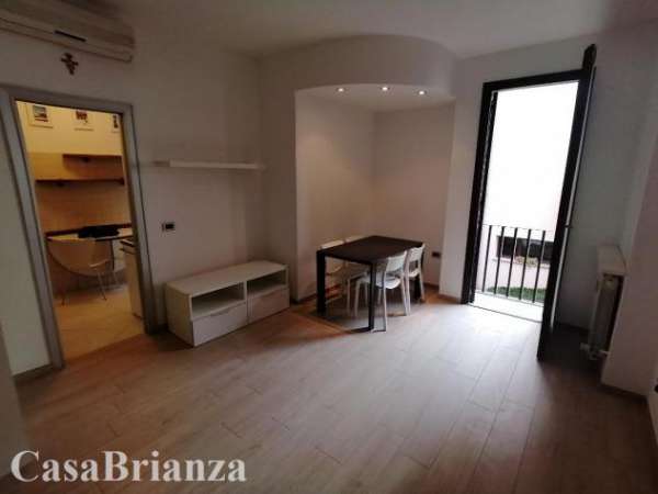 Foto Bilocale arredato, adiacente al Parco, box singolo