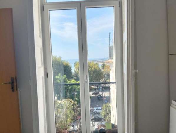 Foto BILOCALE ARREDATO, LUMINOSO VISTA MARE - CENTRO STORICO