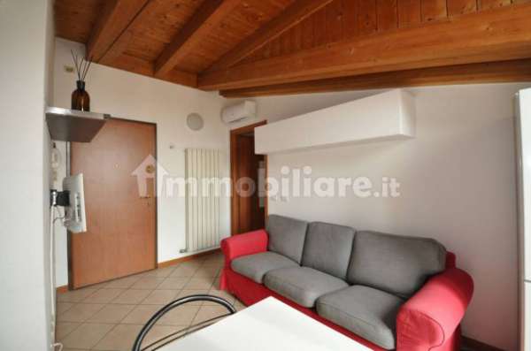 Foto Bilocale arredato