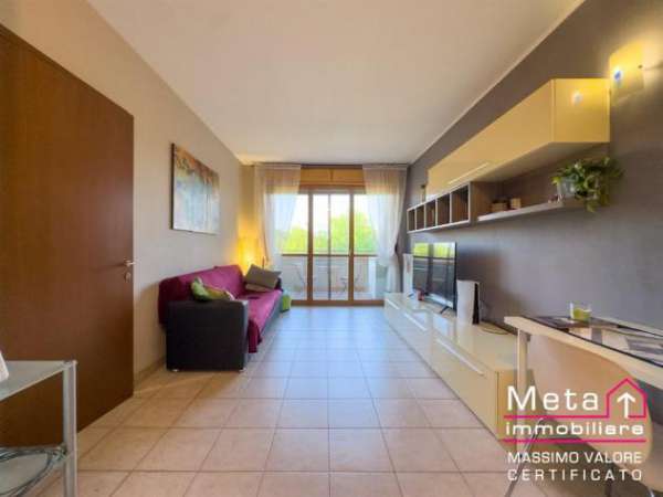Foto Bilocale arredato con box a Carpianello